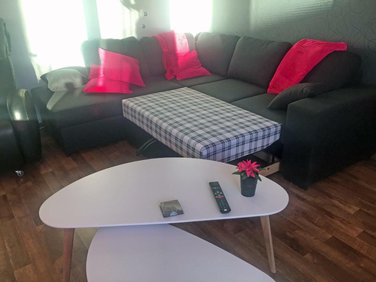 Santalux Apartment Xl โรวานิเอมิ ภายนอก รูปภาพ